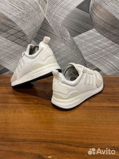 Кроссовки Adidas zx 700 размер 43