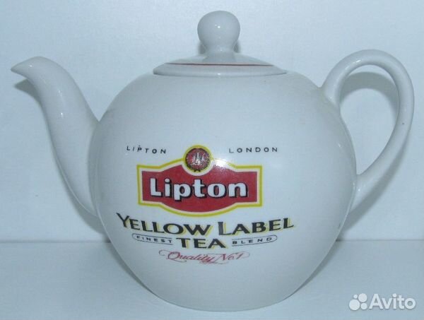 Новая чашка и чайник