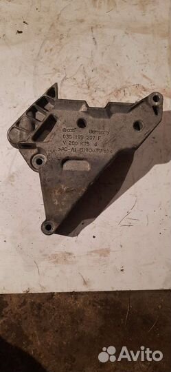 Кронштейн двигателя VW гольф 5, пассат Б6