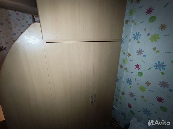Двухъярусная кровать со шкафом и столом