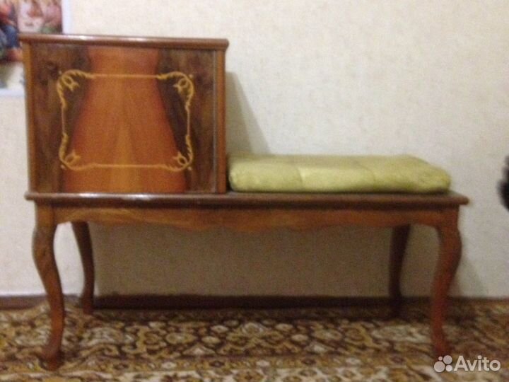 Тумбочка под телефон