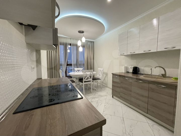 2-к. квартира, 70 м², 12/14 эт.