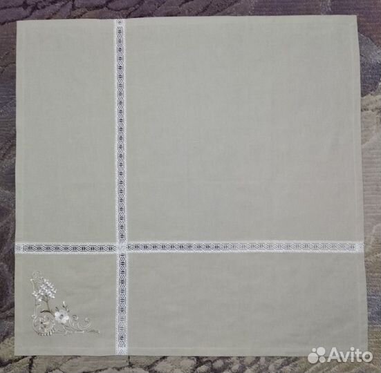 Льняные скатерть и салфетки