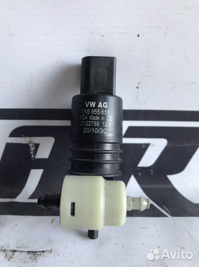 Насос омывателя Volkswagen Tiguan