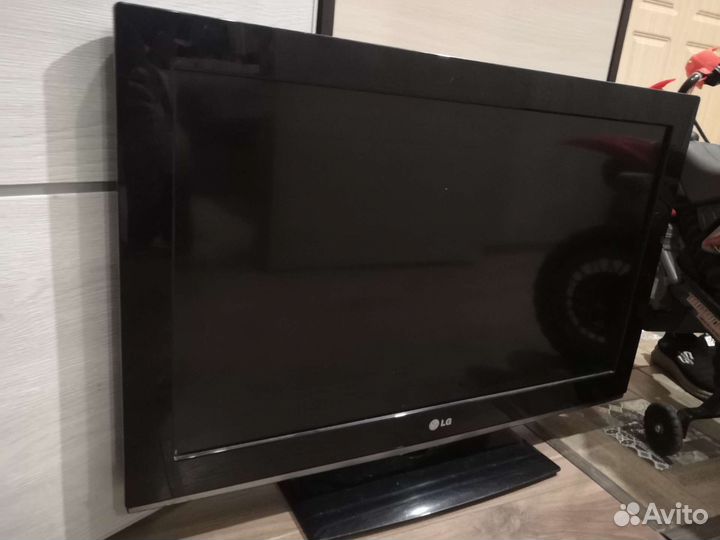 Телевизор LG 32