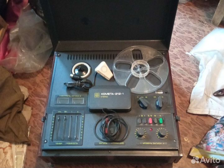 Катушечный магнитофон комета 212-1