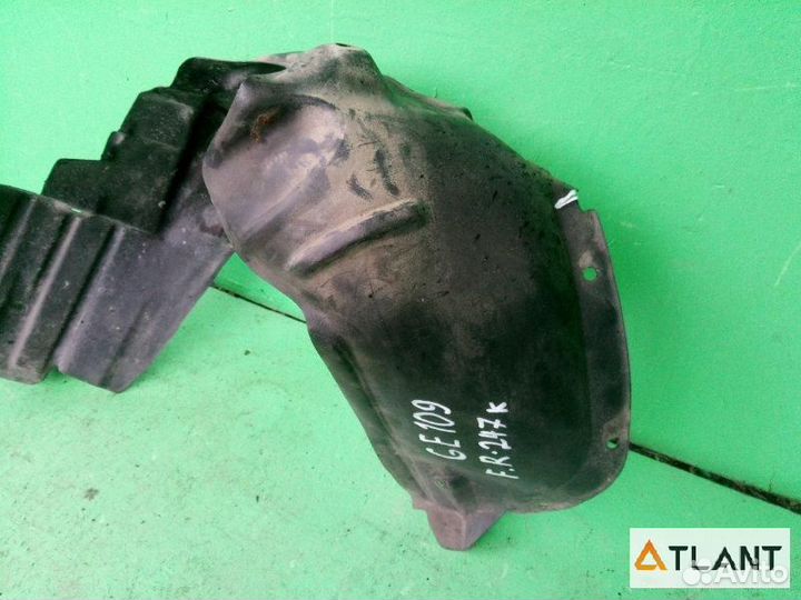 Подкрылок передний правый toyota corolla