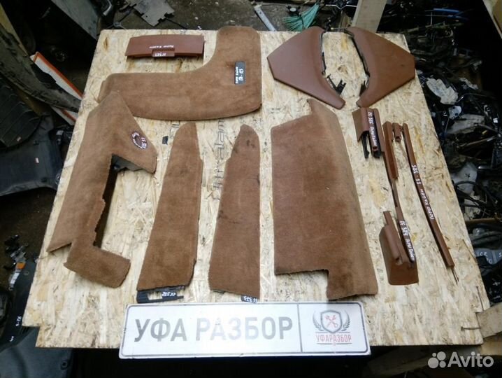 Крышка петли сиденья переднее левое 4.8 Porsche Ca