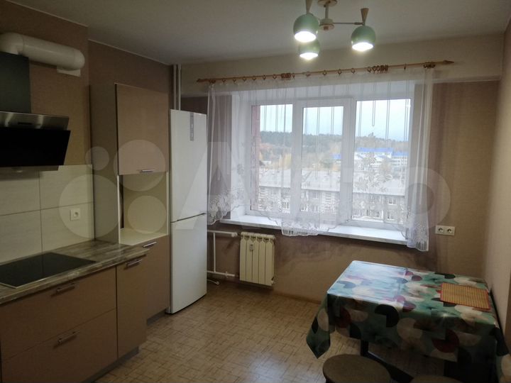 2-к. квартира, 50 м², 6/10 эт.