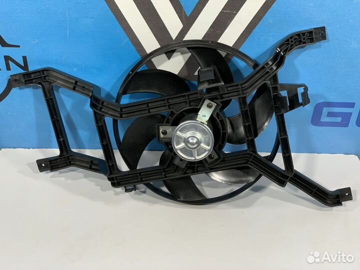 Вентилятор радиатора охлаждения двигателя диффузор
