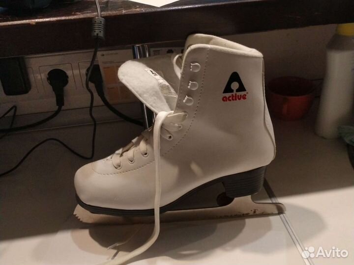 Хоккейные коньки bauer 37 размер