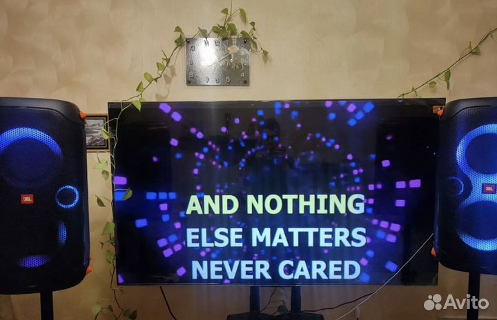 Прокат телевизоров на стойках