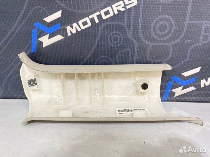 Обшивка салона задняя правая Volkswagen Passat