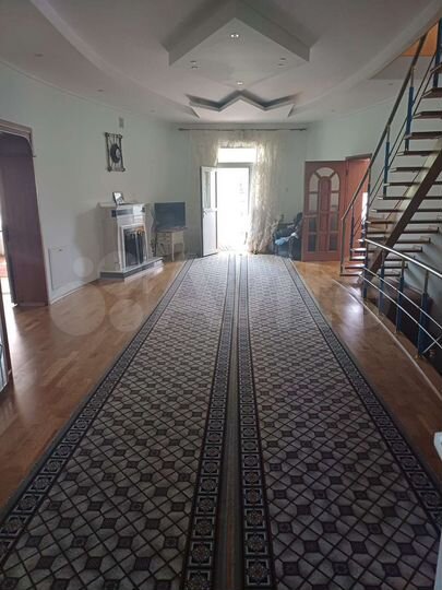 Дом 500 м² на участке 7 сот.