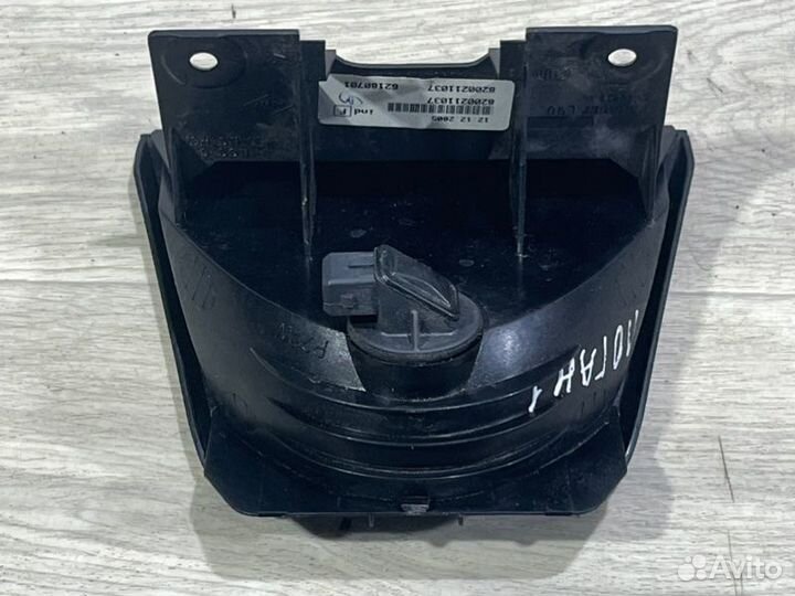 Фонарь (стоп-сигнал) задний Renault Logan седан