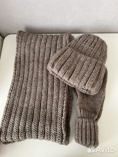 Зимний комплект шапка шарф варежки