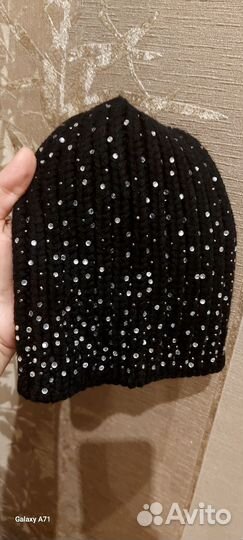 Шапка в стразах