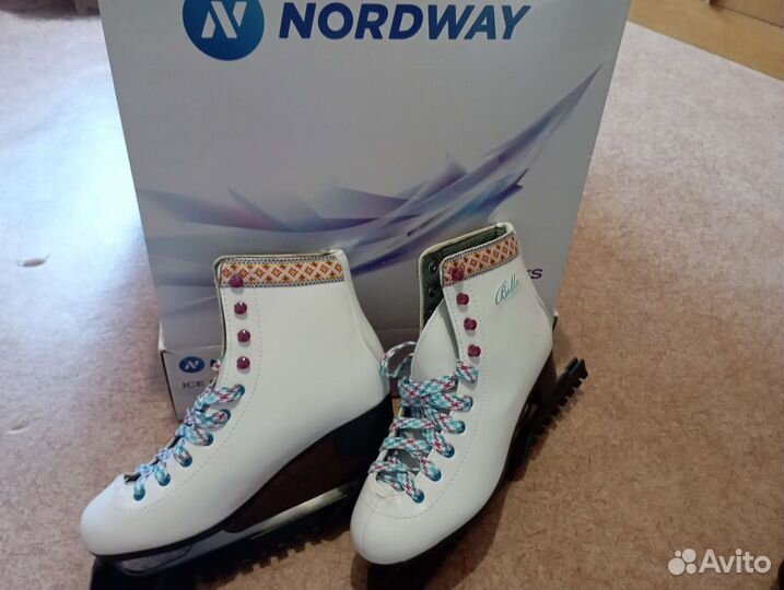 Коньки с чехлами