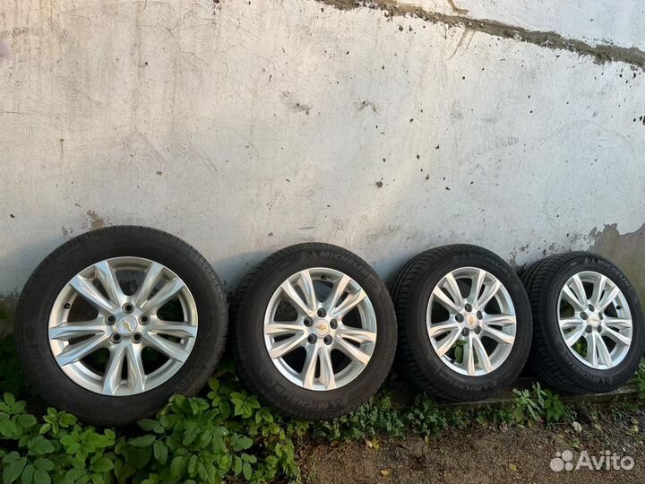 Колеса в сборе Б/У на Шевроле 205/60/16