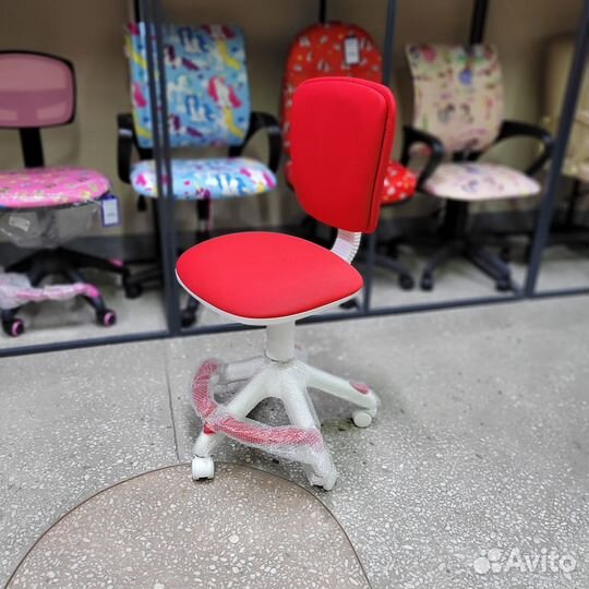 Детское кресло с подставкой для ног