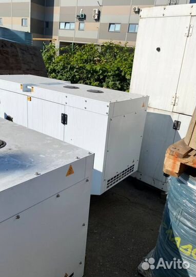 Дизельный генератор 22 кВт Amp