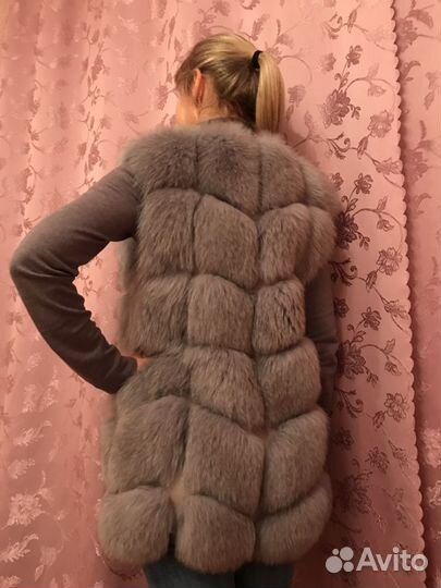Меховая жилетка из песца