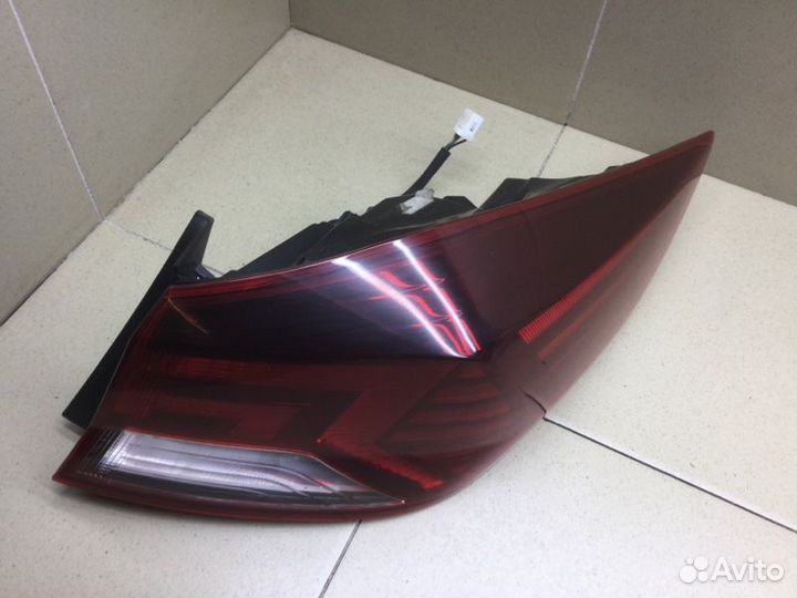 Фонарь задний наружный правый Hyundai Elantra AD