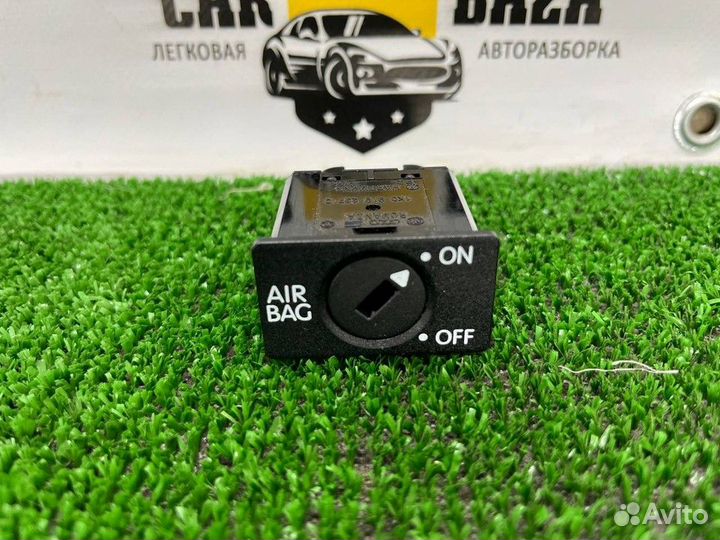 Включатель airbag Audi Q3