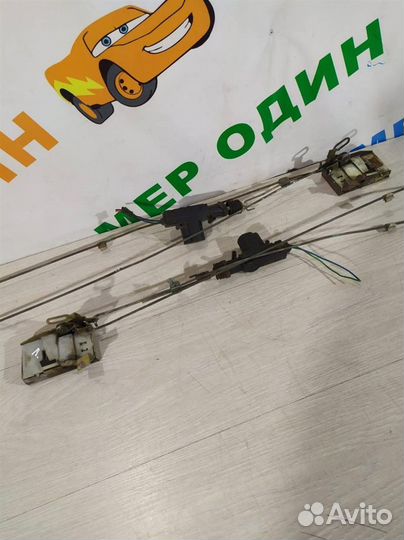 Замок двери передней правой,левой с активатором F