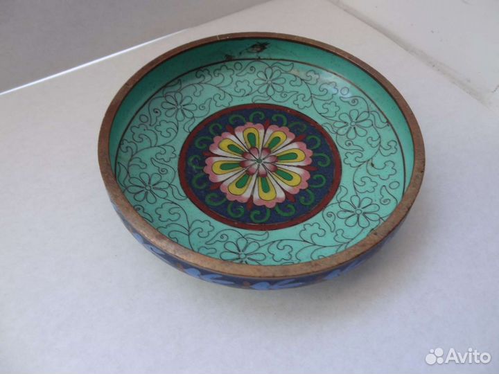 Вазочка клуазоне, Китай, диам 12 см, с дефектом