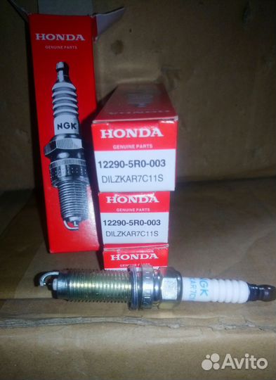 Свеча зажигания 12290-5R0-003 Honda Dilzkar7C11S