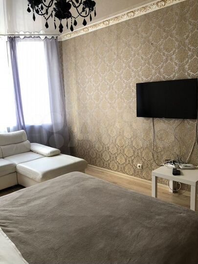 2-к. квартира, 70 м², 7/17 эт.