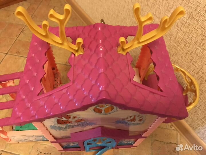 Кукольный домик Энчантималс (с мебелью)