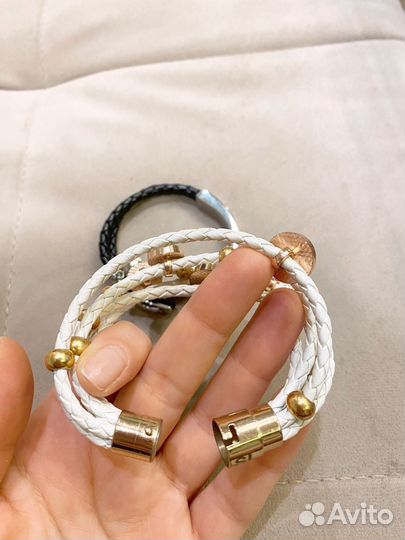 Браслеты женские кожаные