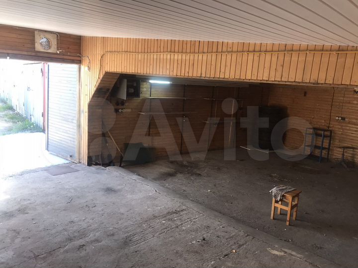 Гараж, > 30 м²