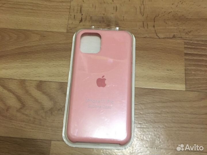 Чехол на iPhone