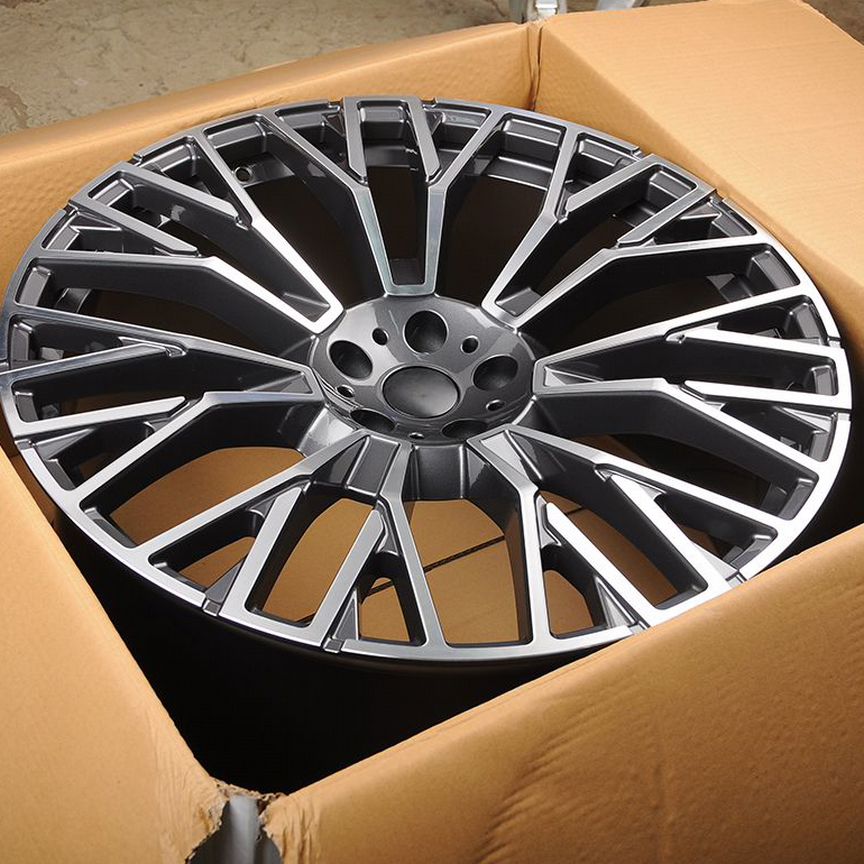 Диски на BMW X7 (G), BMW X5 (G), BMW X6 (G) Powcan 3S1111 10.5x22/5x112 D66.6 ET43 GMF литой