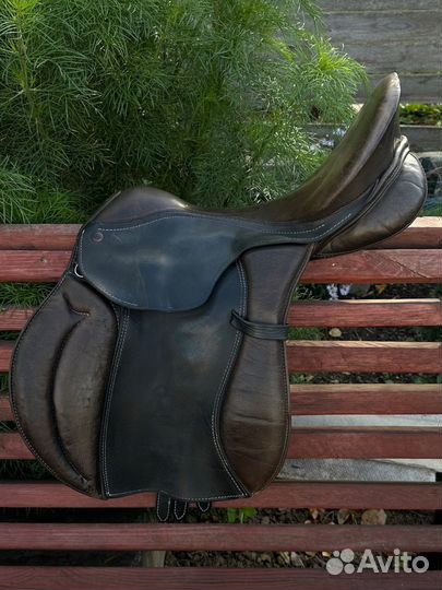 Седло для лошади