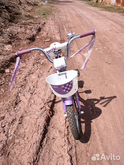 Детский велосипед в хорошем состоянии для девочки