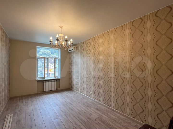 2-к. квартира, 54 м², 3/3 эт.