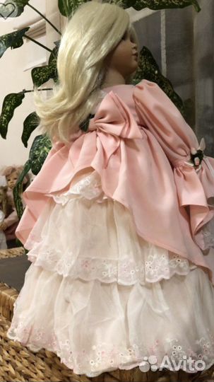 Коллекционная кукла винил