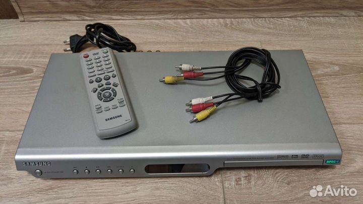 DVD-плейер Samsung DVD-P355