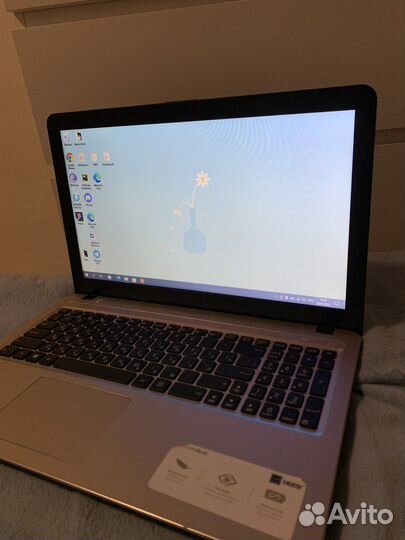 Ноутбук asus vivobook