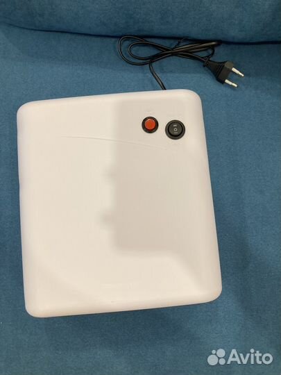 Лампа для сушки ногтей