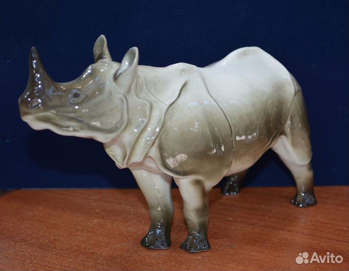 Фарфоровая статуэтка - носорог. лфз. ифз