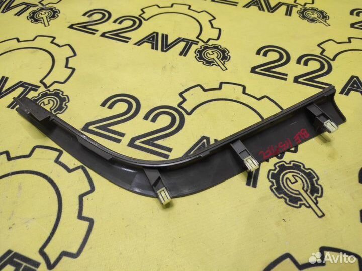 Накладка на торпедо декоративная передняя левая