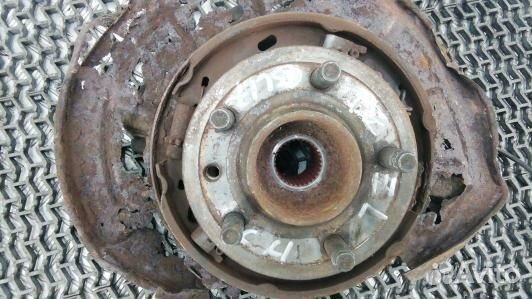 Ступица задняя левая land rover discovery 3 (CSL17
