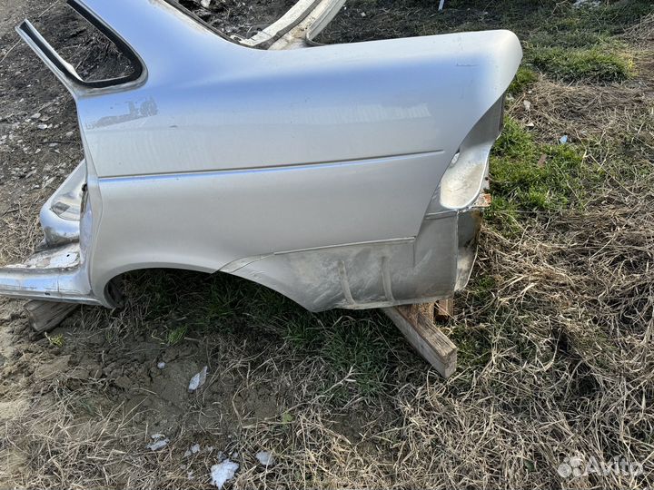 Заднее крыло машины