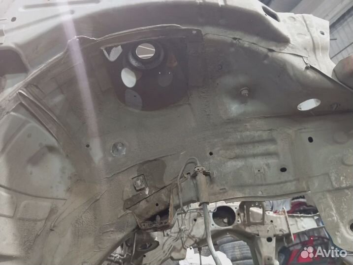 Лонжерон передний правый Opel Astra (H)