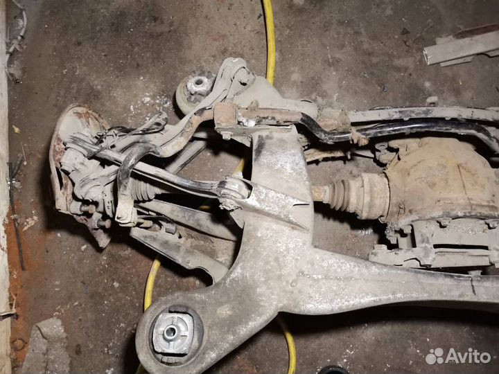 Подрамник задний Mercedes S W221